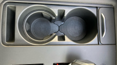 Land Rover Discovery 3.0 D300 Dynamic SE 5dr Auto Diesel Station Wagon